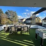 Dayyounglife Mit Terrasse Grill Parkplatz